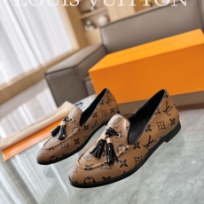 Louis Vuitton Low Shoes